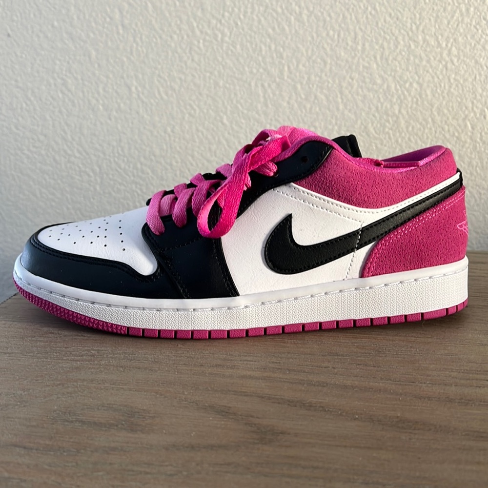 NWT Nike Air Jordan 1 Low SE